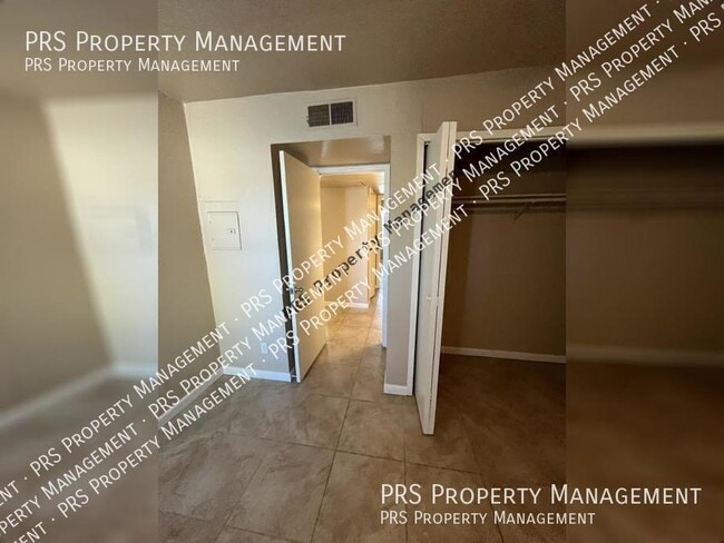 Building Photo - 157 W Inglewood St