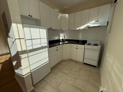 Building Photo - 2016 Commonwealth Ave