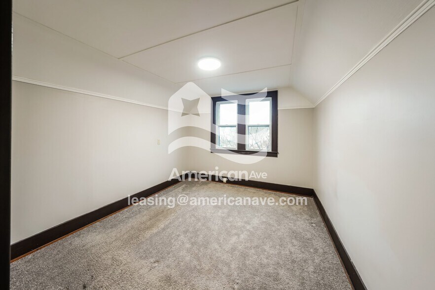 Building Photo - 104 Post Ave