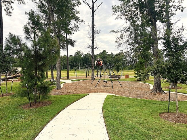 Building Photo - 18210 Via Aurelia Dr