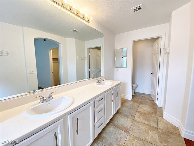 Building Photo - 10701 Pappas Ln