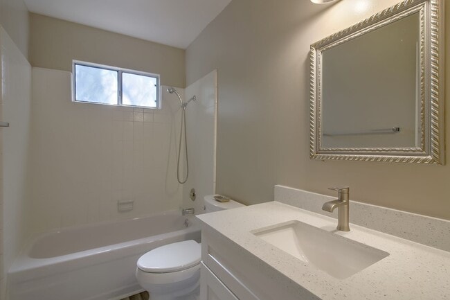 Building Photo - Rare Rental Opportunity in a Prime Los Gatos Location!