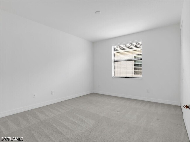 Building Photo - 10008 Chesapeake Bay Dr