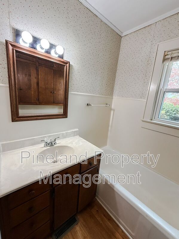 Building Photo - 352 Tc Jones Rd