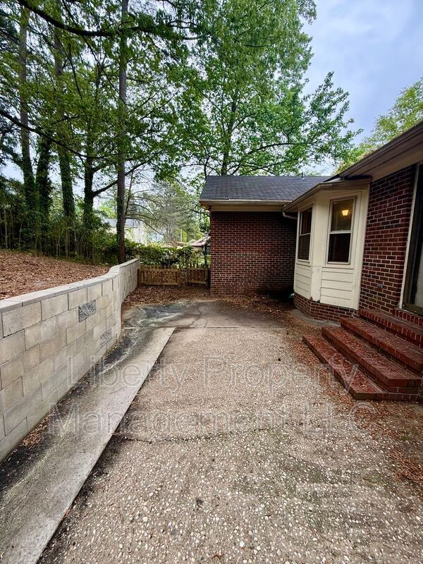 Building Photo - 2958 Walden Rd