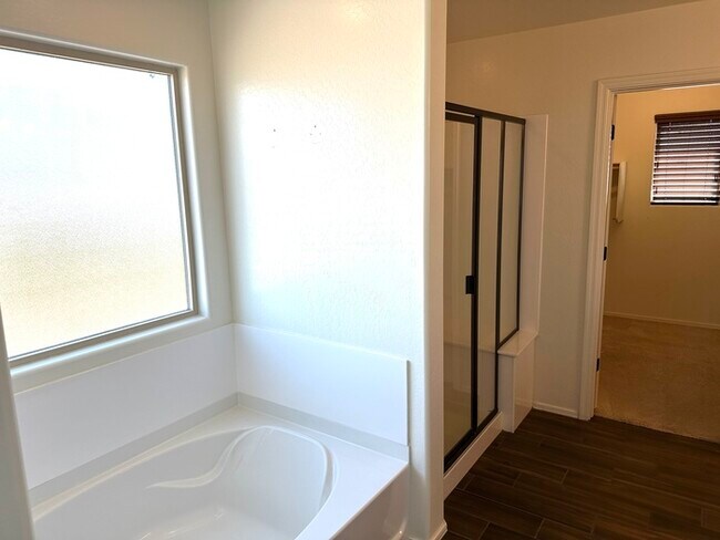 Building Photo - Stunning Elliot Groves home in Morrison Ranch. 4 bed+ 2 offices + loft