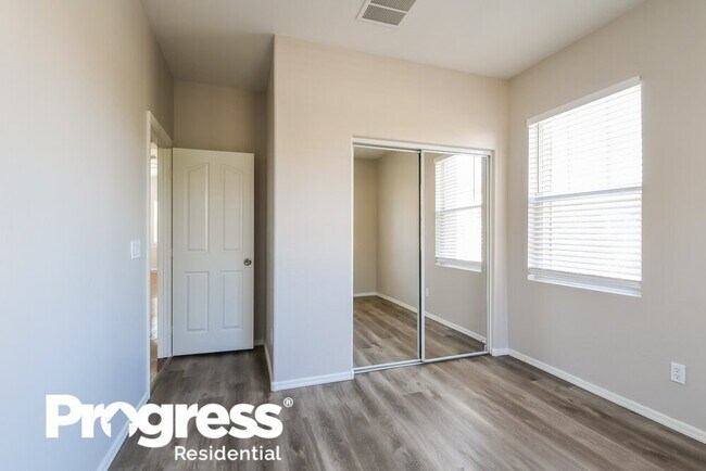 Building Photo - 34923 N 30th Ave