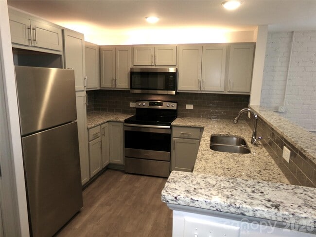 Building Photo - 197 N 2nd St