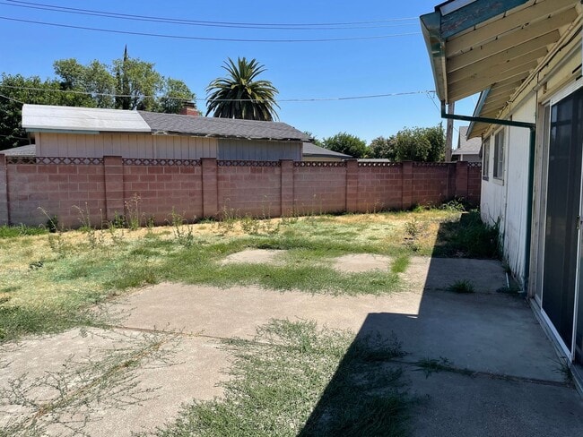 Building Photo - 4617 Livingston Way