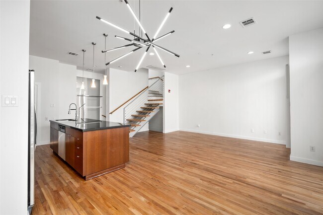 Building Photo - 5712 Winsome Ln