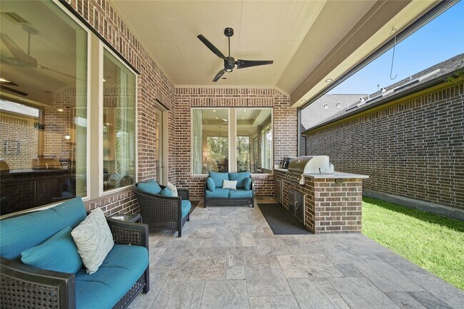 Building Photo - 9510 Spring Rose Dr