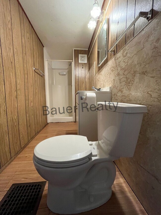 Building Photo - tb412