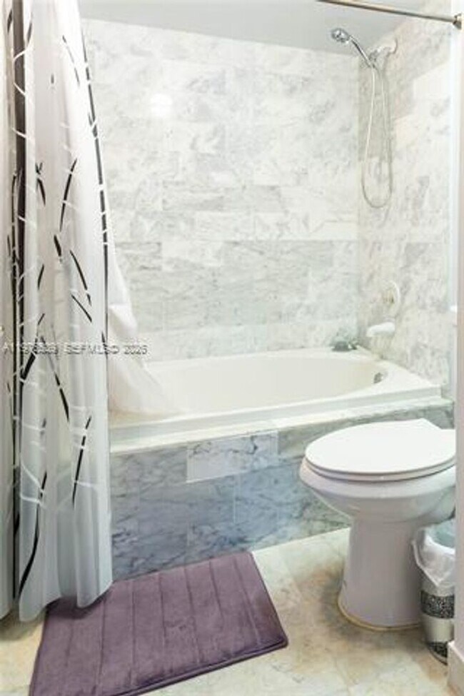 Building Photo - 9341 Collins Ave