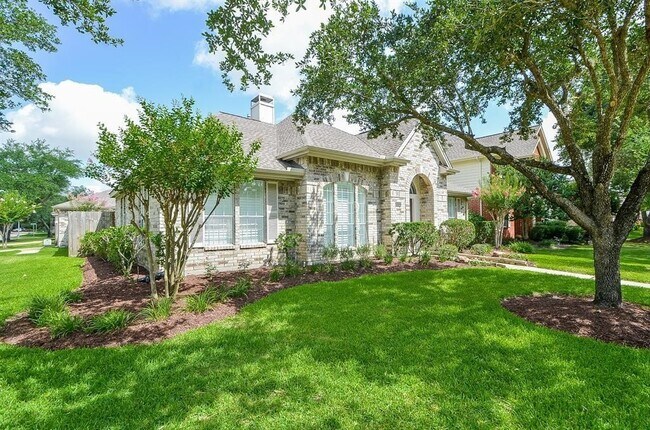 Building Photo - 1723 Crescent Green Dr