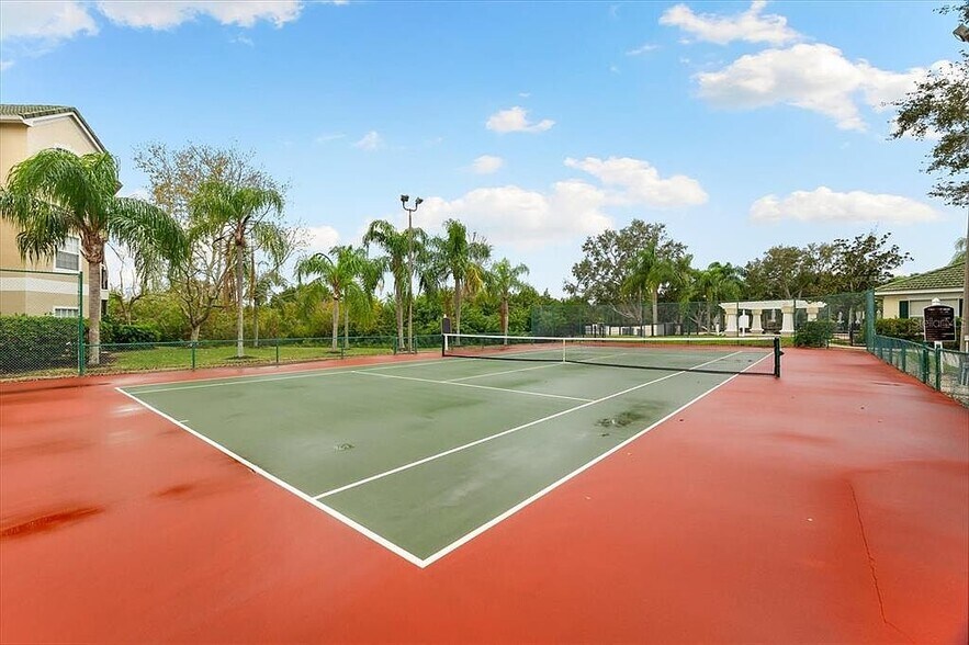 Tennis court - 5168 Northridge Rd