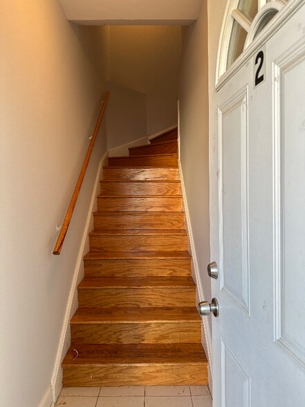 Building Photo - 1650 N Keeler Ave