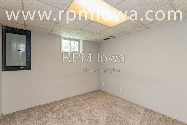 Building Photo - 2537 NW 17th St