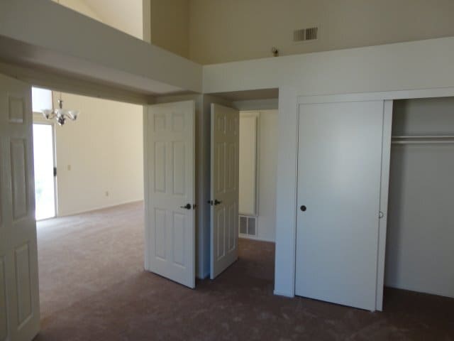 Building Photo - Charming 2-Bedroom Condo in the Heart of C...