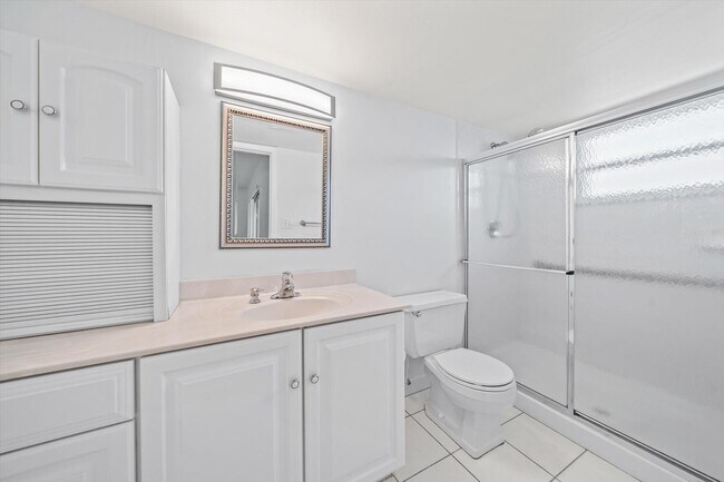 Building Photo - 413 Blue Jay Ln