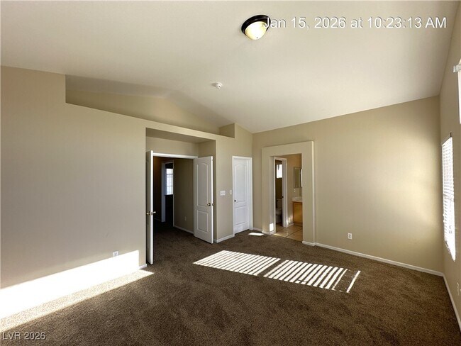 Building Photo - 5401 Goldenseal Ct