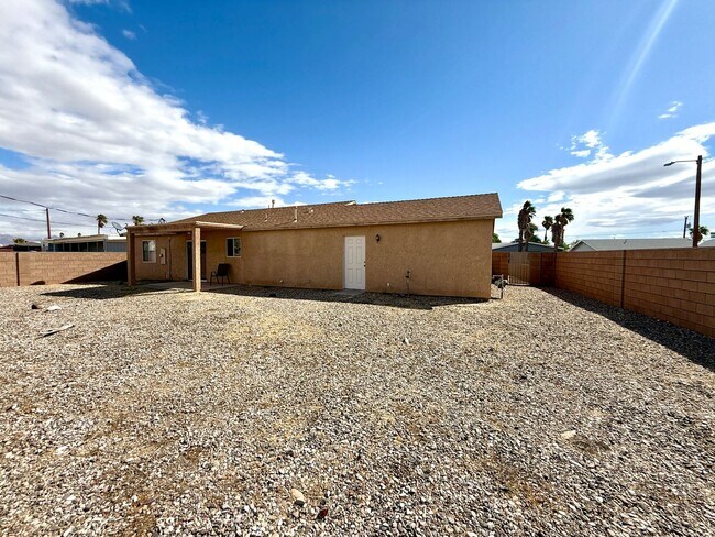 Building Photo - Charming 3-Bedroom Home Near Rotary Park for Rent!