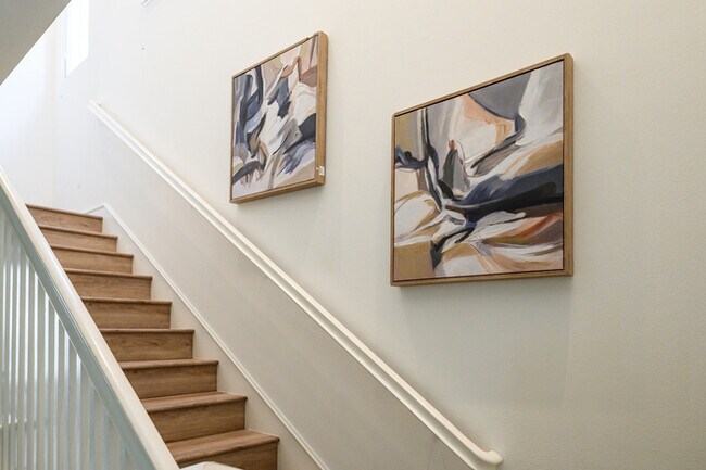 Building Photo - 110 Sugar Cane