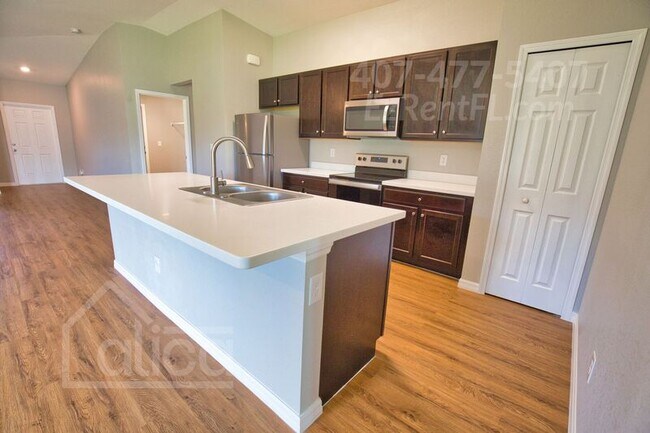 Building Photo - 2803 11th St SW