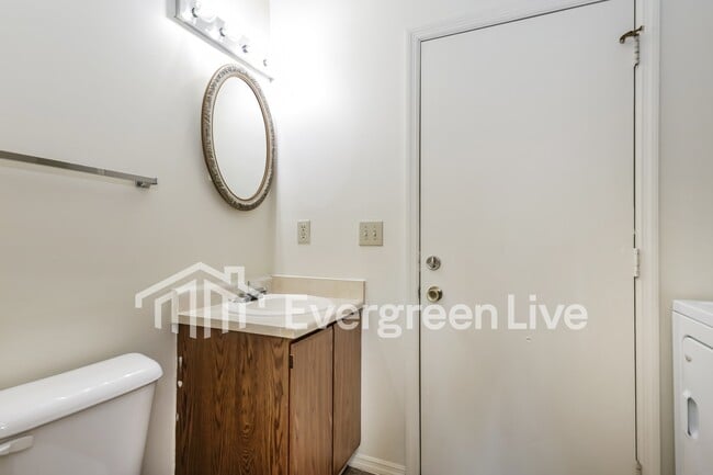 Building Photo - 6432 Appleseed Pl