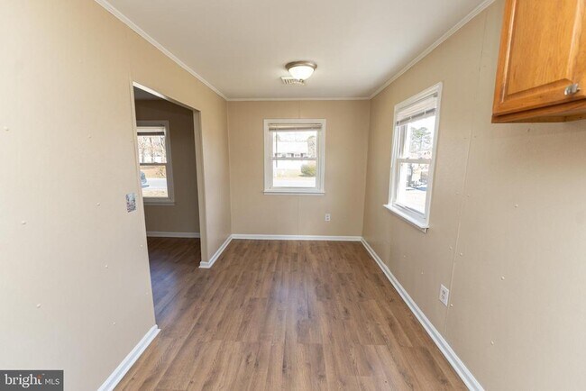 Building Photo - 504 Plover Rd