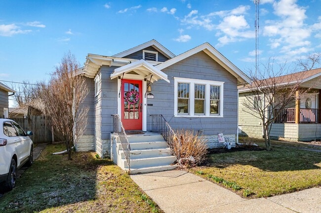 Building Photo - Charming 2-Bedroom Home for Rent in the He...