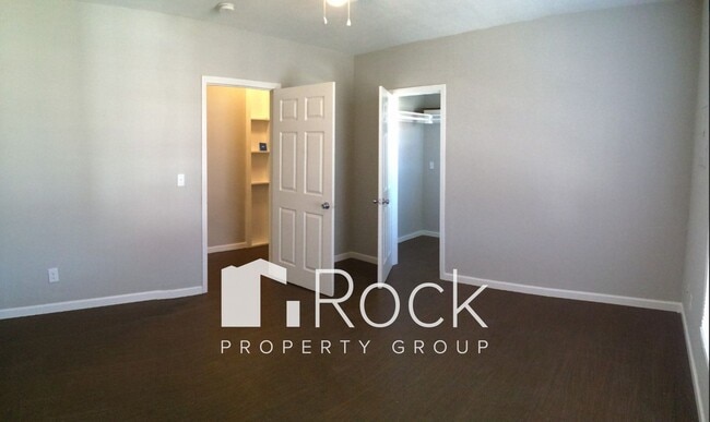 Building Photo - 328 N Philadelphia Ave