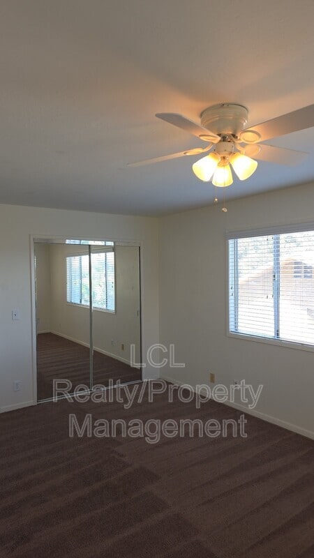 Building Photo - 33361 Gisborne St