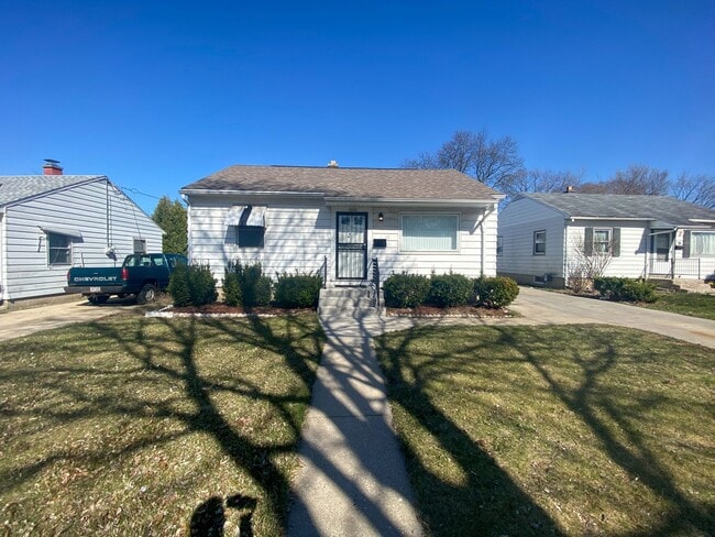 Primary Photo - 2 Bedroom Single Family