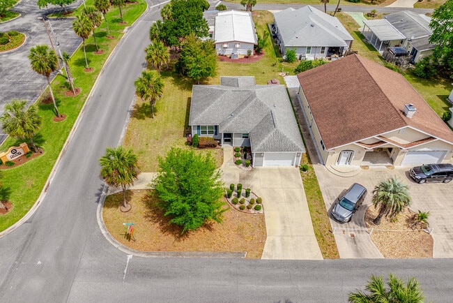 Building Photo - 1329 Paradise Dr
