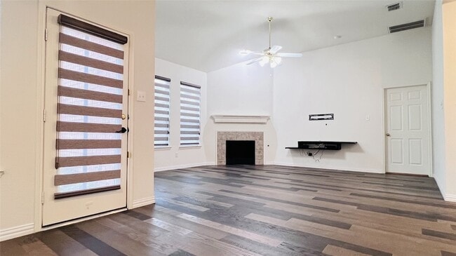 Building Photo - 818 Green Pond Dr