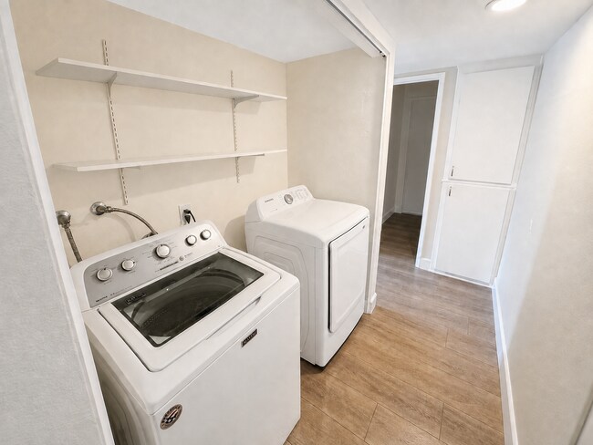 Building Photo - 2+1.5 Ralston Village Condo- Great Community Amenities!