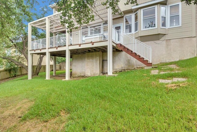 Building Photo - 5913 Mountain Villa Dr