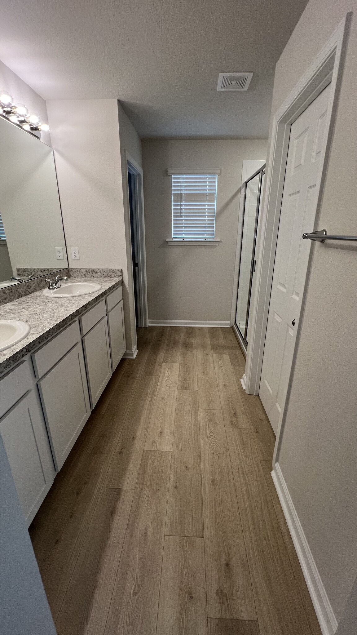 Building Photo - 6891 Mirage St