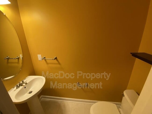 Building Photo - 621 Cobblestone Blvd