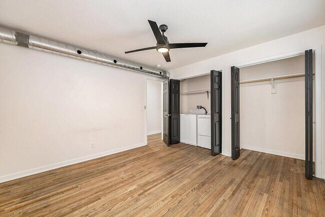 Building Photo - 116 N 32nd Ave