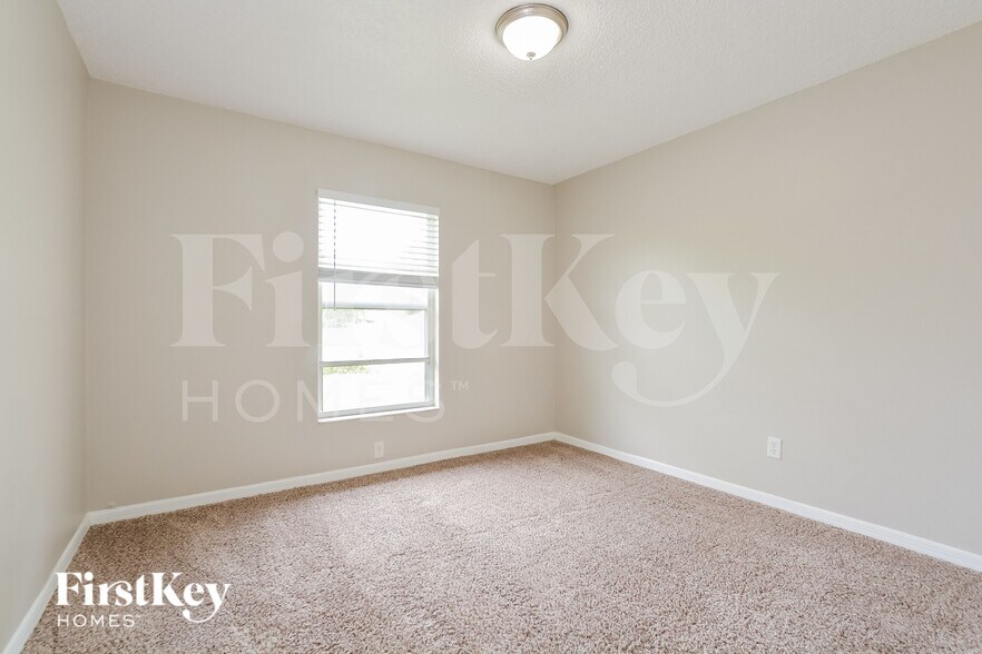 Building Photo - 11255 Cypress Leaf Dr