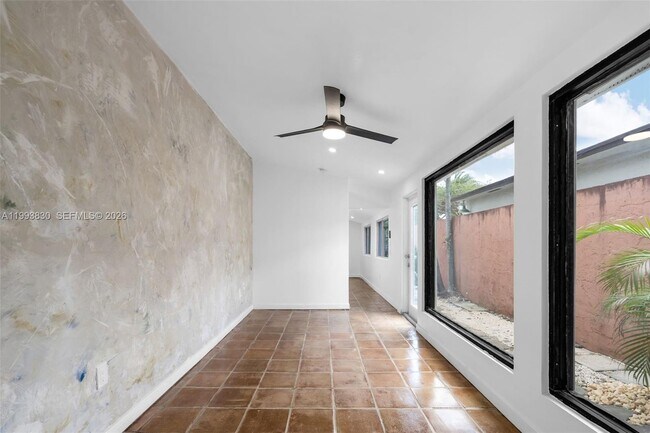 Building Photo - 6295 SW 29th St