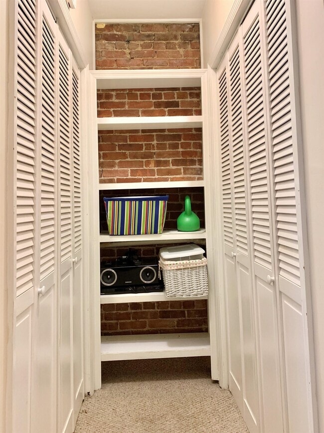 Building Photo - 88 Park Ave