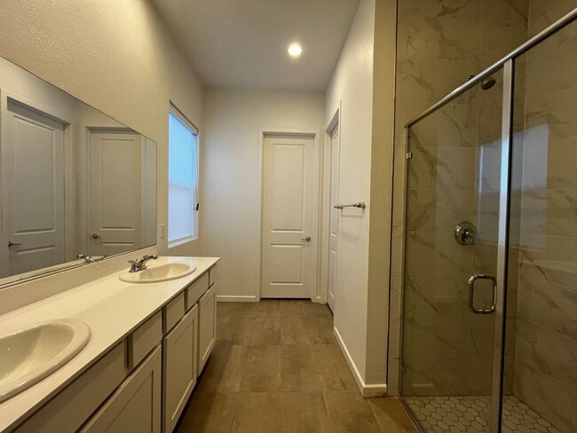 Building Photo - Modern 3-Bedroom Home in Skye Canyon Ranch...