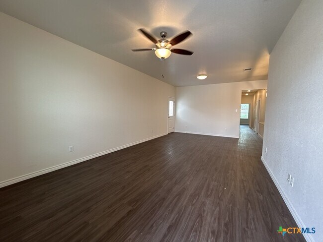 Building Photo - 5112 Rose Gdn Lp