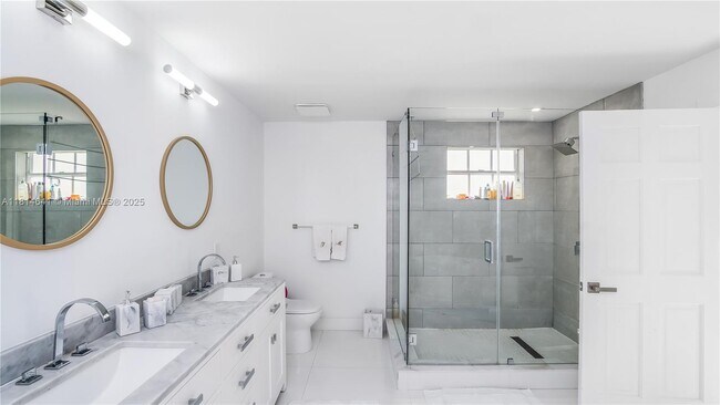Building Photo - 17750 SW 80th Ct