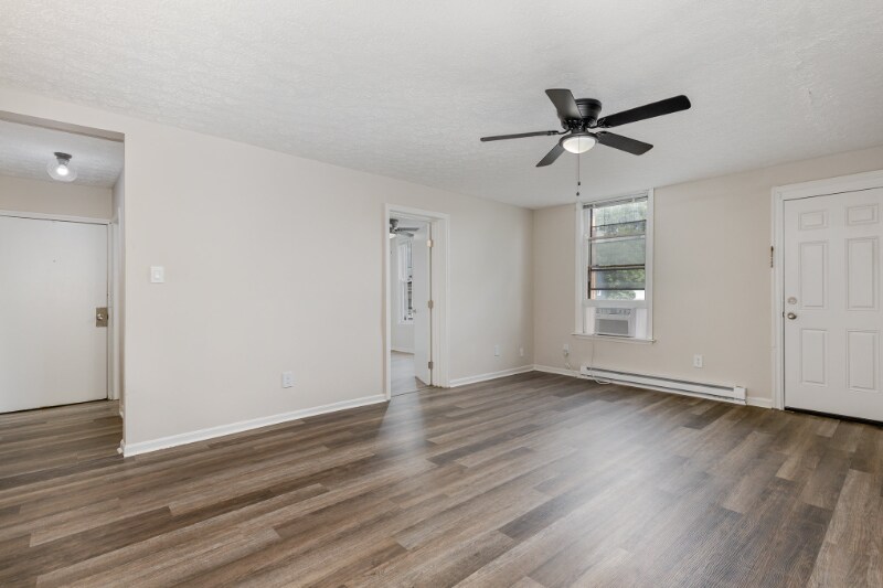 Building Photo - 3028 Cleinview Ave