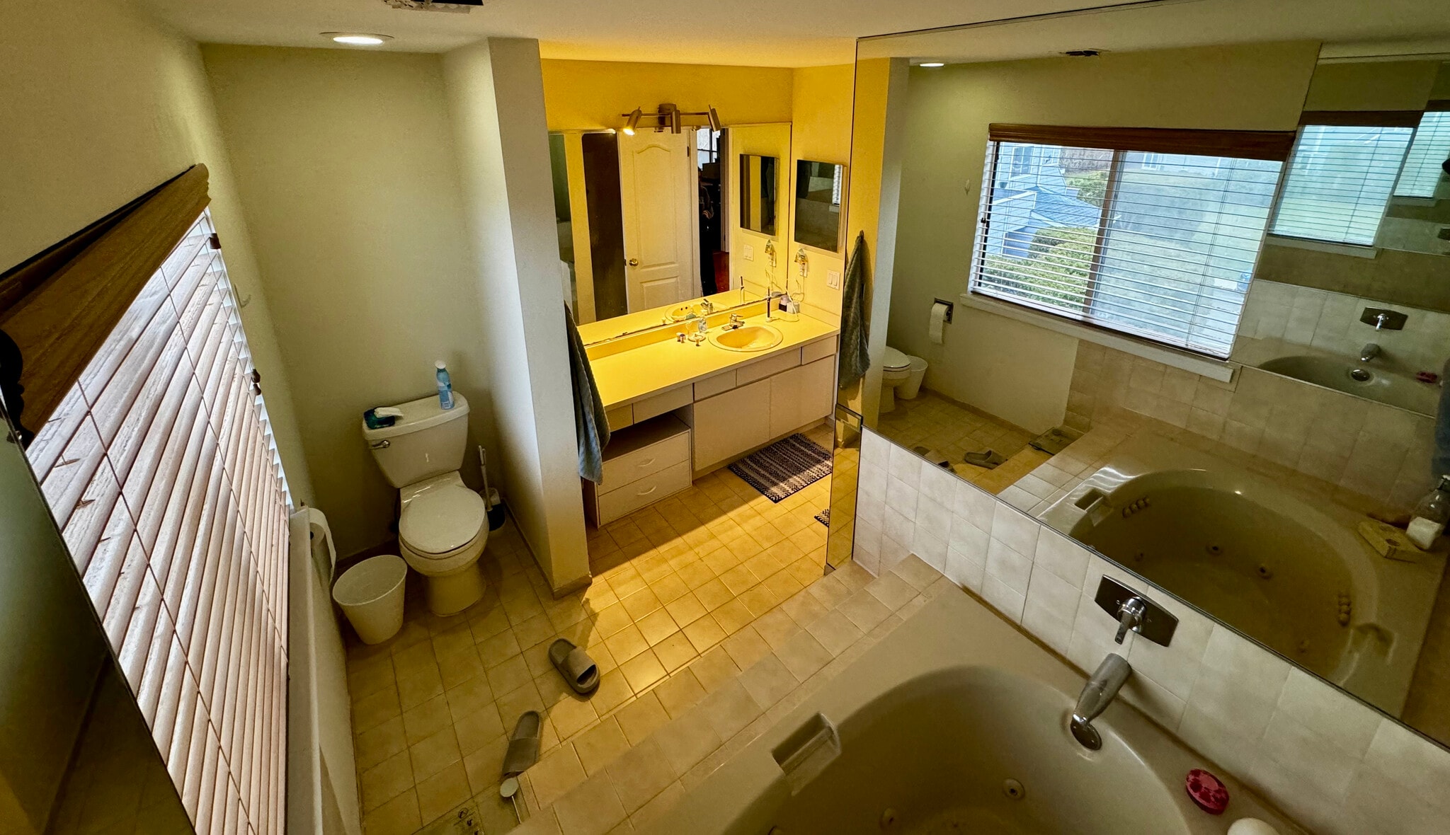 Master Bathroom - 20 Vista Dr