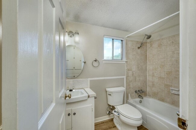 Building Photo - 2711 St Edwards Cir