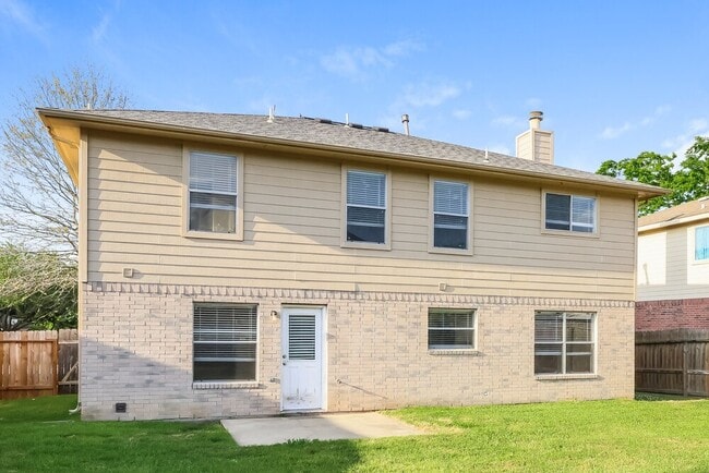 Building Photo - 13607 Country Pine Ct